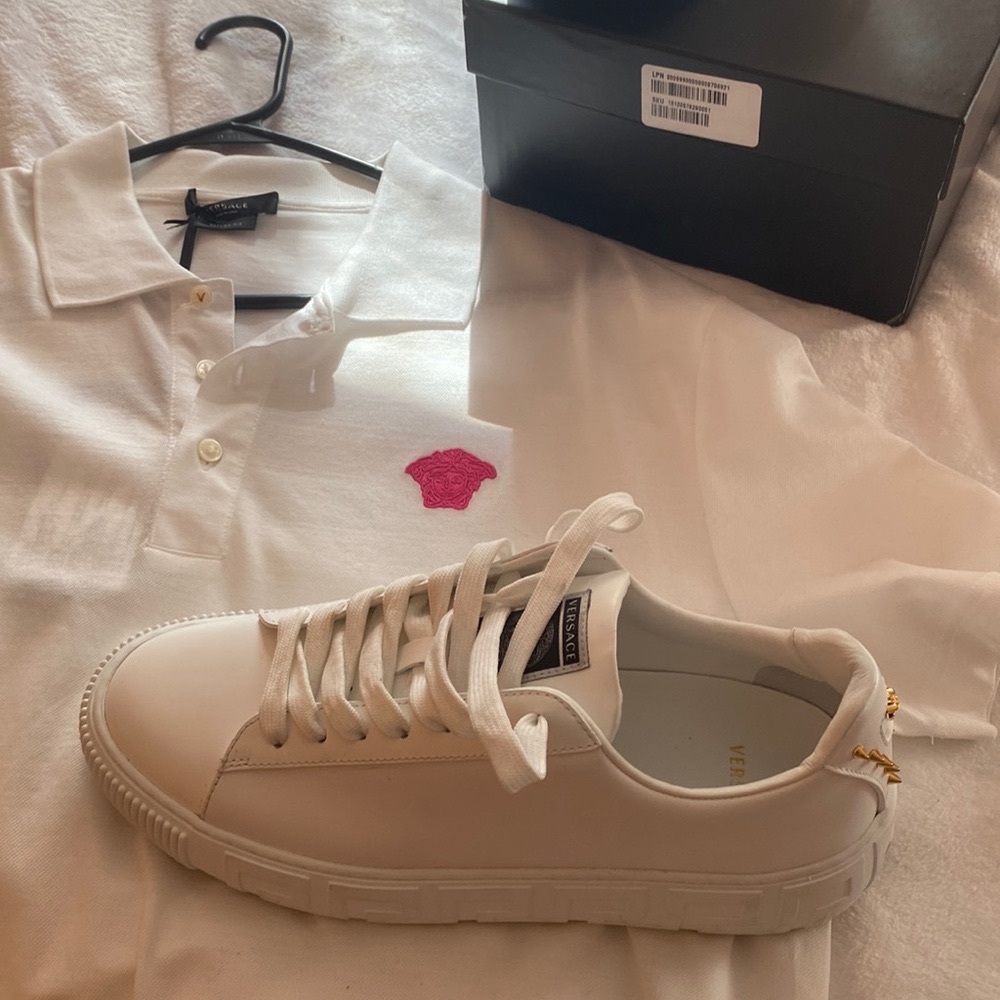 Versace sneakers 8 1/2